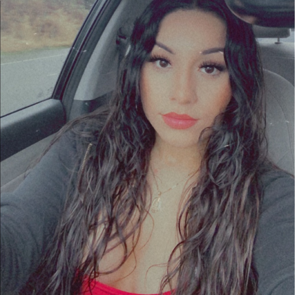 Meet your Posher, Evelyn